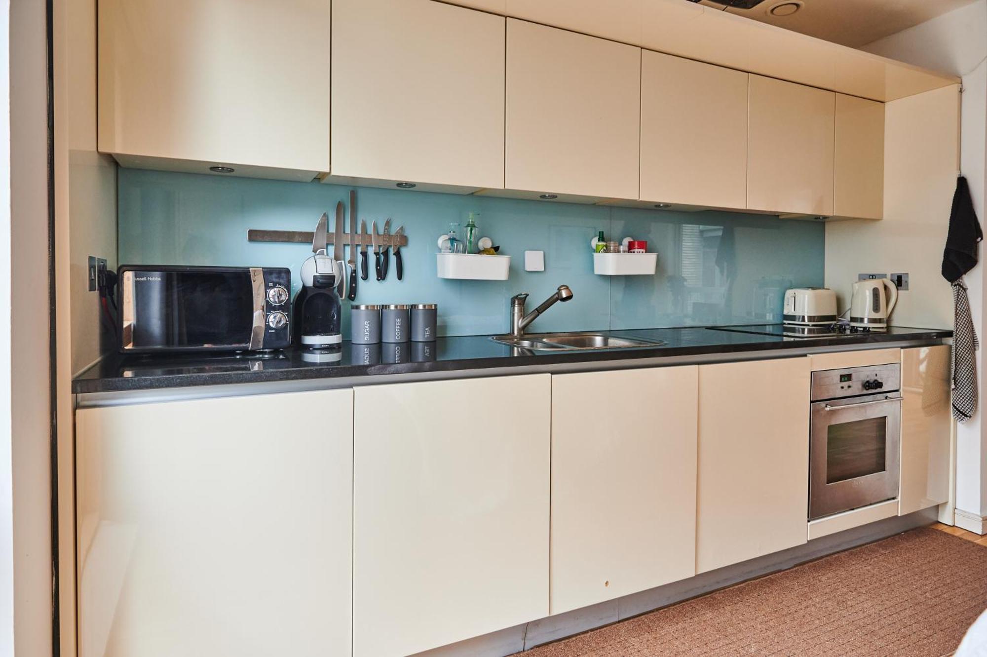Bright 2 Bedroom Flat In Old Street With Balcony Лондон Экстерьер фото