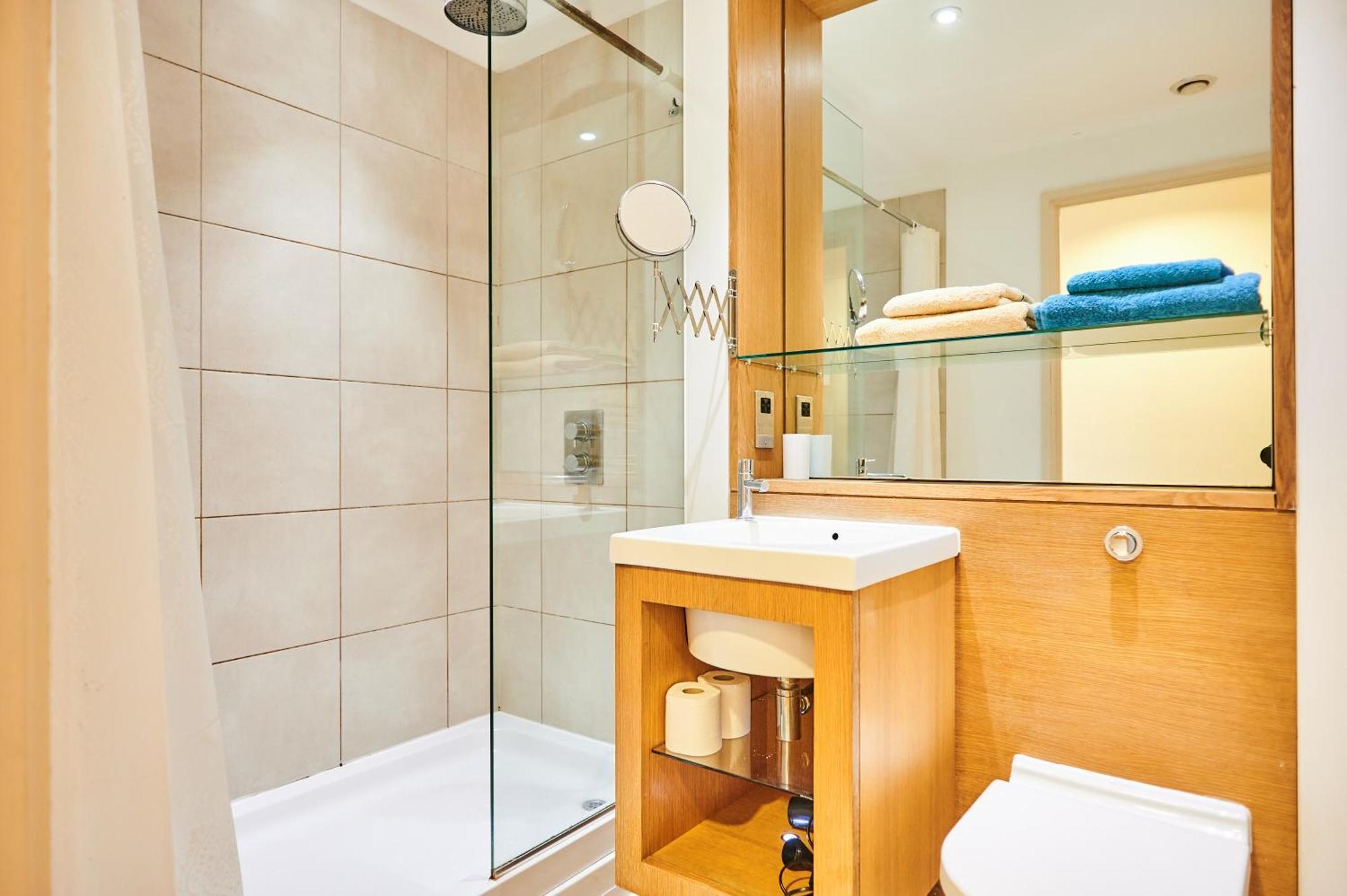 Bright 2 Bedroom Flat In Old Street With Balcony Лондон Экстерьер фото